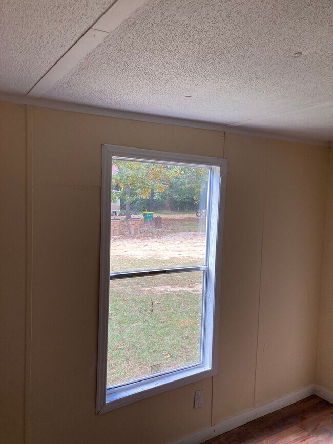 Building Photo - New Home Available! Rent this 2 Bedroom Home in Beech Island!