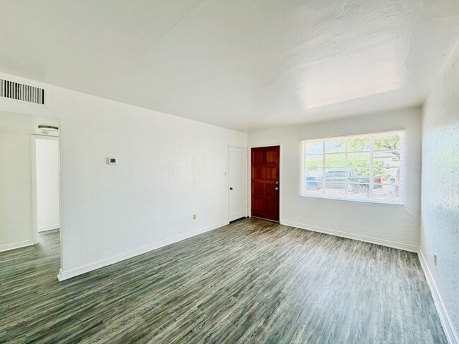 Building Photo - 4134 E Timrod St
