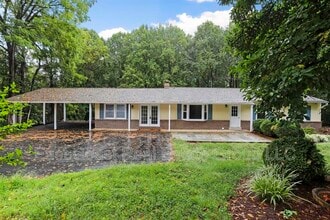 Building Photo - 3395 Canary Ct