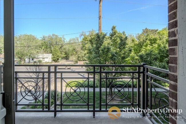 Building Photo - Freshly Updated Luxury Condo In Desirable Millcreek Terrace Community