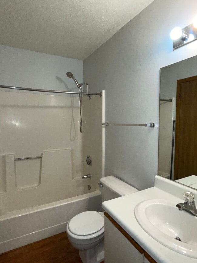 Building Photo - * LIMITED-TIME: $750 Move-In Credit * 4 Bedroom, 2 Bath Home for Rent