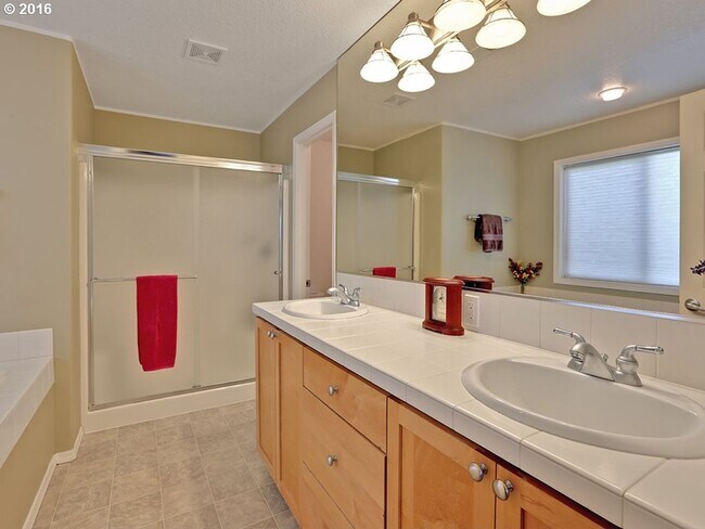 Building Photo - Beautiful Cedar Mill Craftsman on a Corner Lot with 4 Bedrooms + Den, Large Backyard, Solar & EV ...