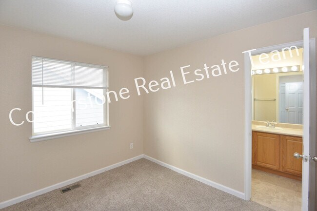 Building Photo - 5406 Gentle Wind Rd