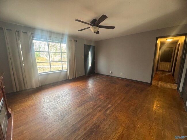 Building Photo - 9527 Hemlock Dr SE