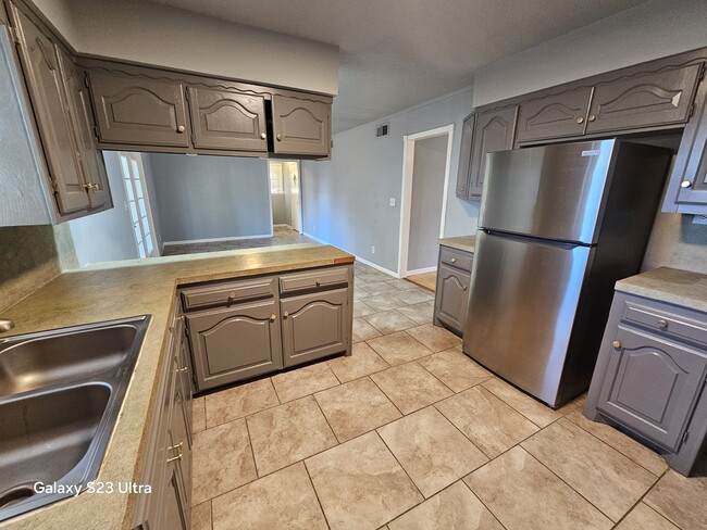 Building Photo - 4505 NW 45th St