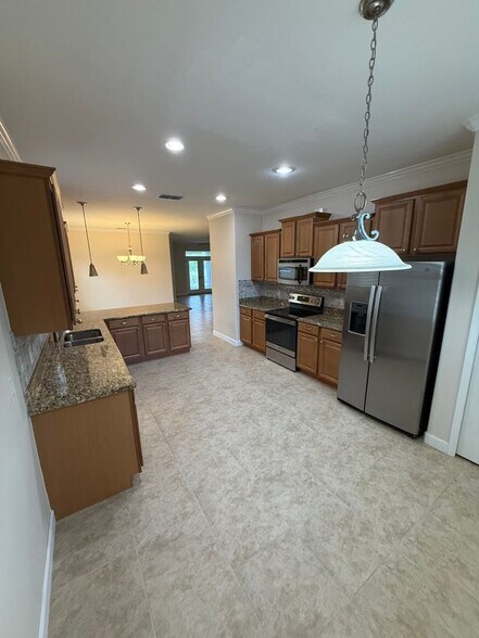Building Photo - 3684 Gurrero Dr