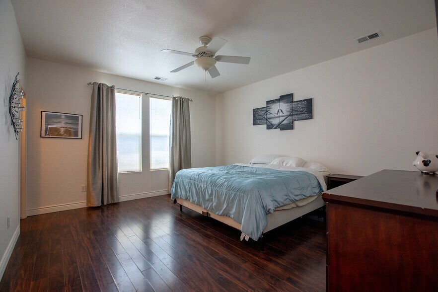 Building Photo - 6944 Autumn Ridge Dr.
