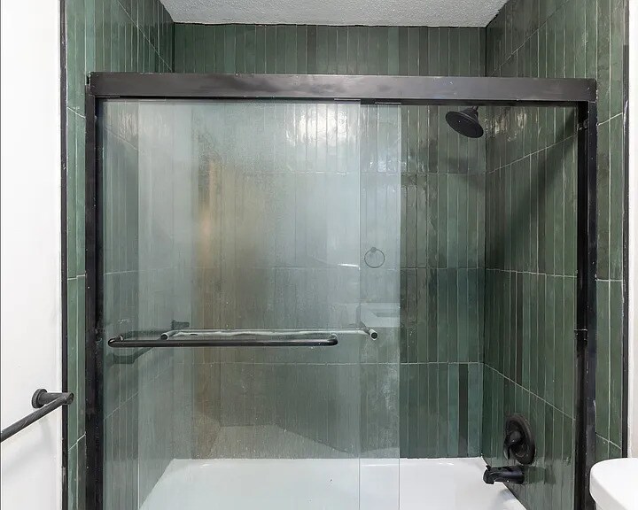 Building Photo - 1339 N Dearborn St