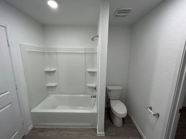 Building Photo - *MOVE IN SPECIAL* Modern 4-Bedroom Living with Community Pool Access!