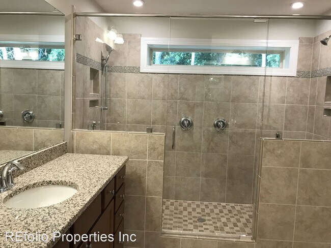 Building Photo - 4 br, 3 bath House - 2113 McKenzie Ridge Lane