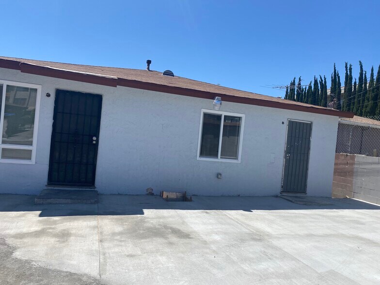 Building Photo - 14105 Yukon Ave