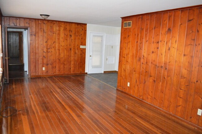 Building Photo - 3974 Auburn Rd