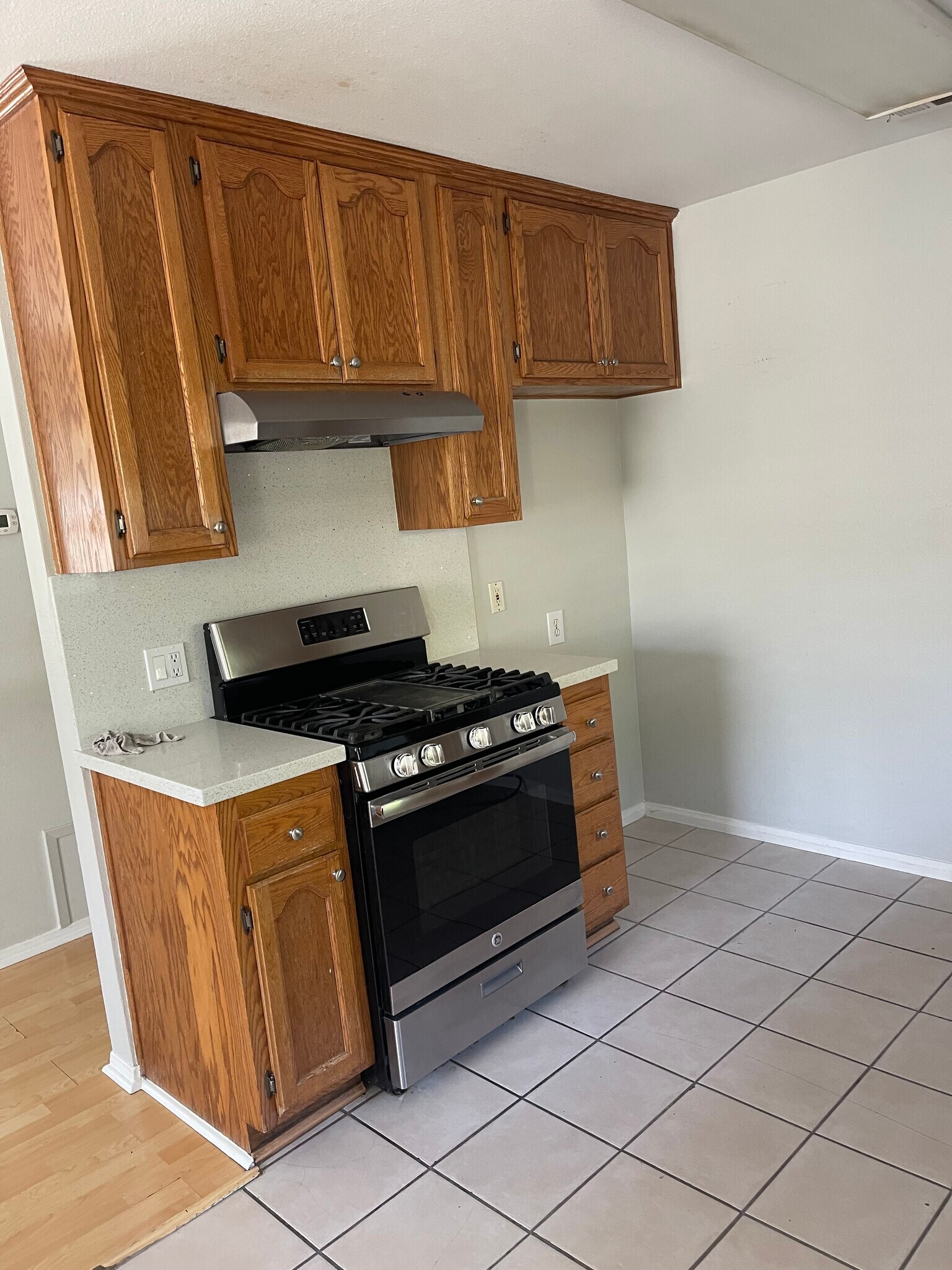 Building Photo - 1785 N Oxford Ave