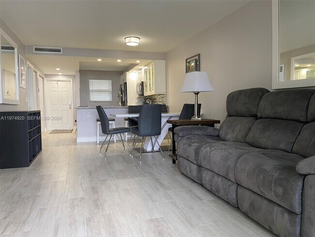 Building Photo - 2929 S Ocean Blvd