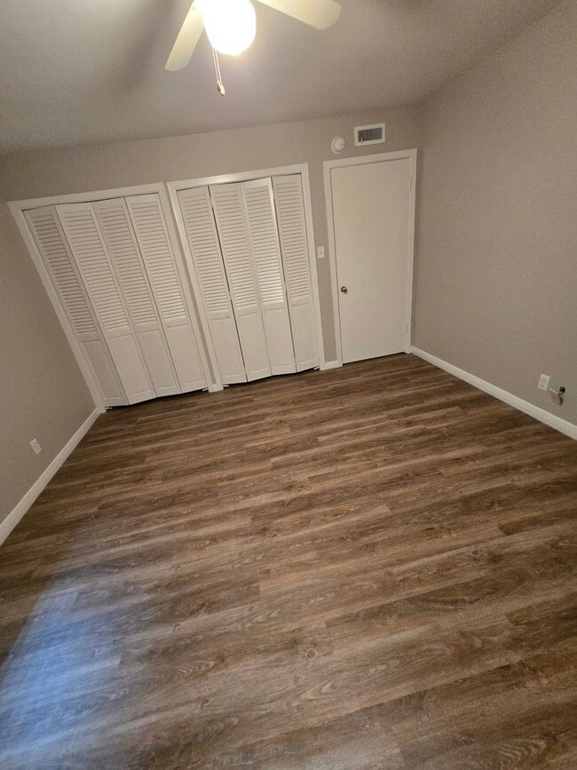 Building Photo - 960 Terrace Dr