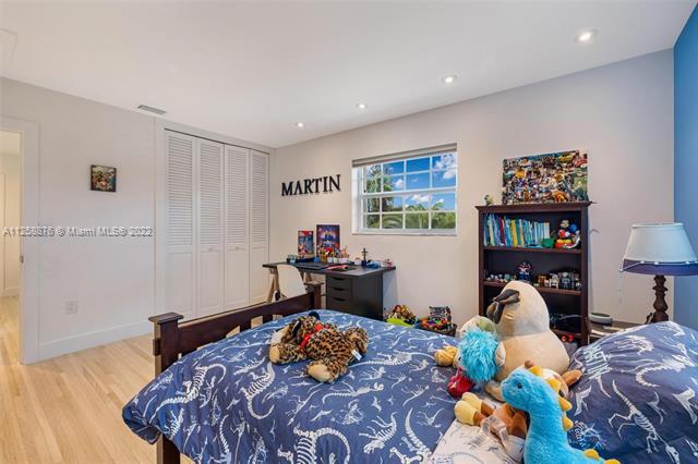 Building Photo - 11401 SW 72nd Plz