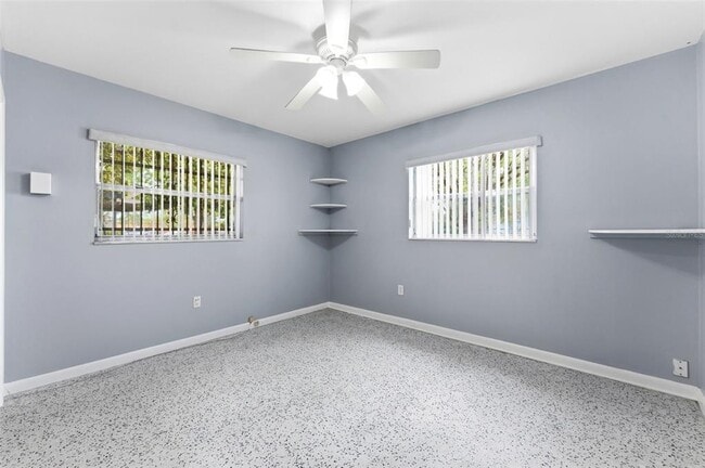 Building Photo - 2711 W Heiter St