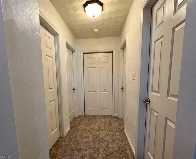 Building Photo - 1812 Kempsville Crossing Ln