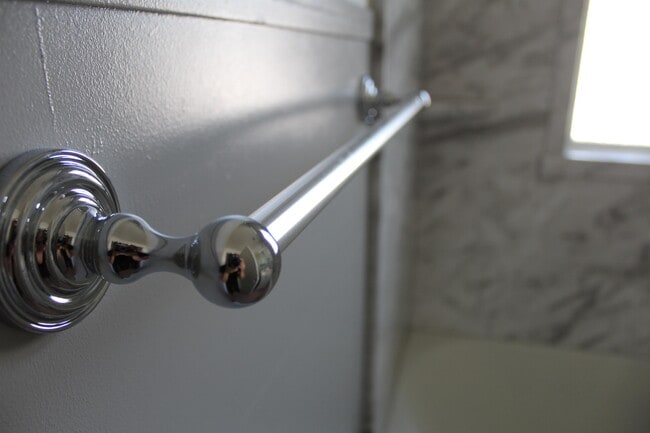 Building Photo - 1663 Blaine Ave