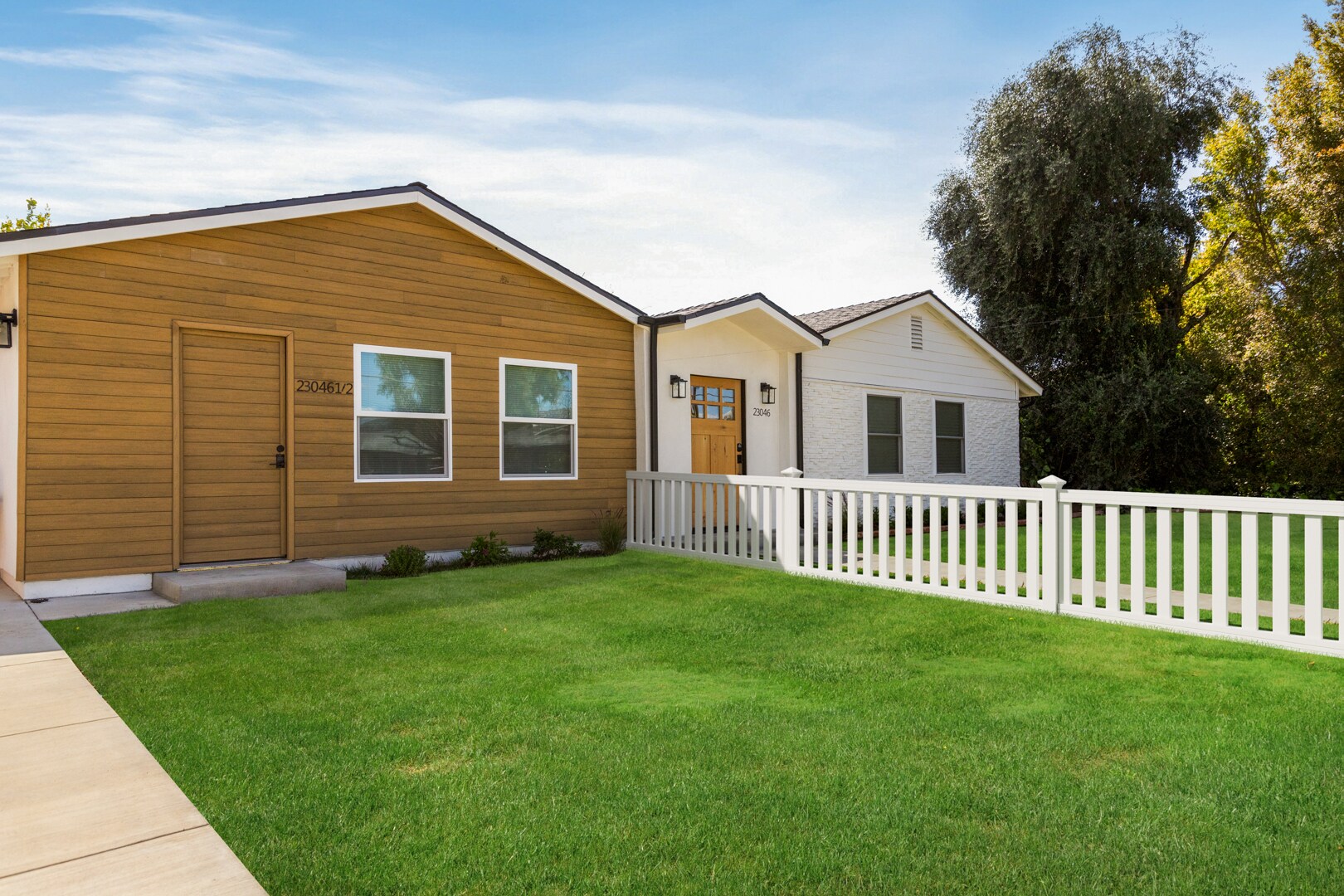 Side View of the property - 23046 Saticoy St