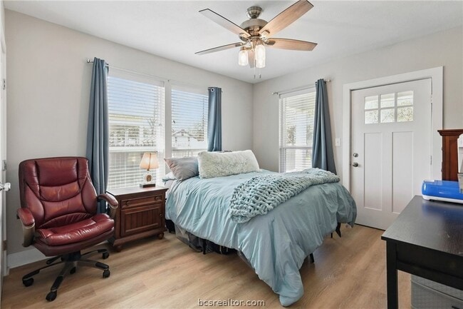 Building Photo - 105 N Haswell Dr