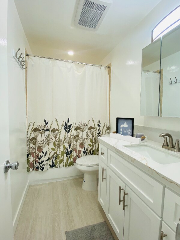 Building Photo - 8919 Longden Ave