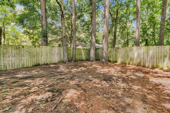 Building Photo - 216 Parlor Dr