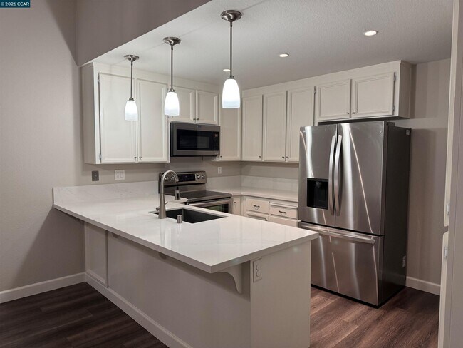 Building Photo - 126 Southwind Dr