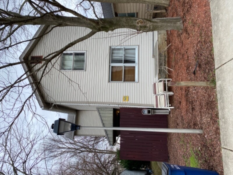 Building Photo - 49 Rogge St