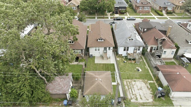 Building Photo - 8326 S Luella Ave