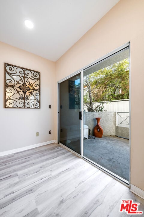 Building Photo - 15153 Burbank Blvd