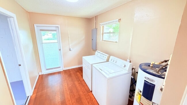 Building Photo - Beautifully Renovated 3-Bedroom Home with Upgrades in Deltona Lakes!!!