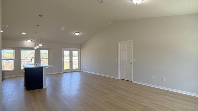 Building Photo - 110 E Dupont Ter