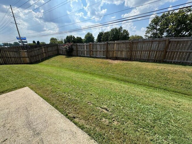 Building Photo - Madison City Schools with a fenced yard!