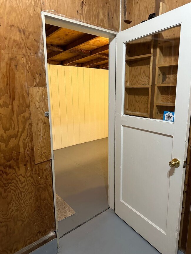 Building Photo - 4 bedroom, 1 bath Country Home for rent!  MOVE IN SPECIAL!