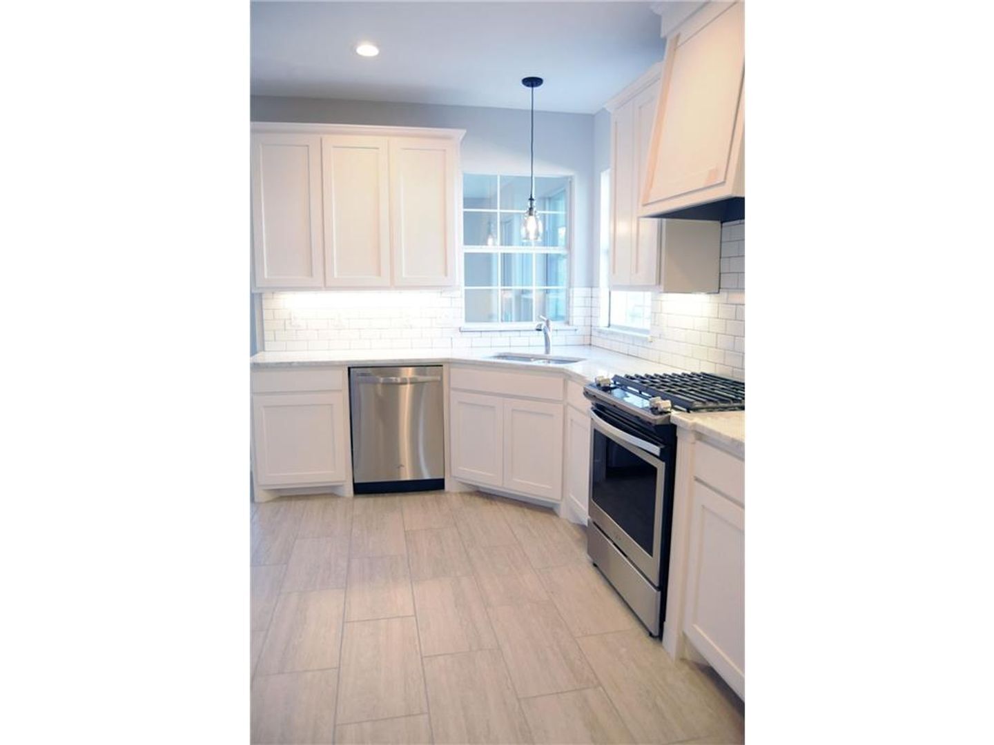 Building Photo - 923 Felicia Ln
