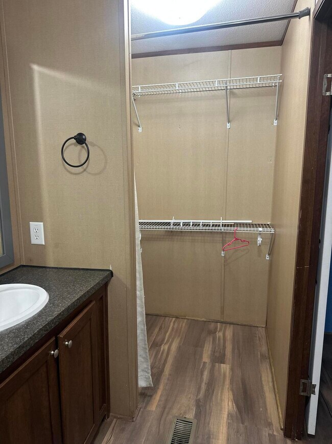 Building Photo - 124 Mallet Bayou Rd