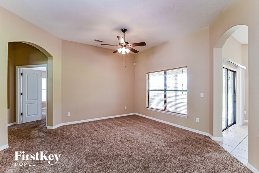 Building Photo - 1521 Clapton Dr
