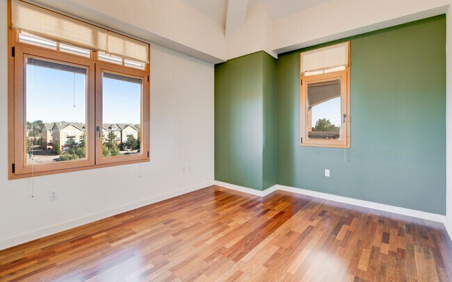 Building Photo - 201 E Las Animas St