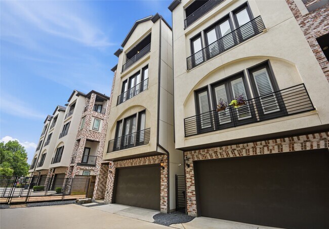 Building Photo - 2119 Taft St