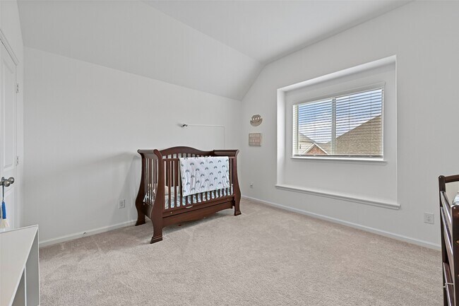 Building Photo - 805 Westwood Dr