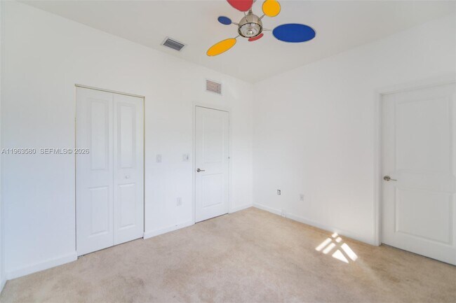 Building Photo - 20814 NE 5th Ct