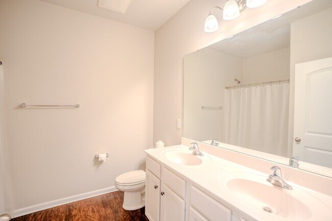 Building Photo - 14145 Lannister Ln