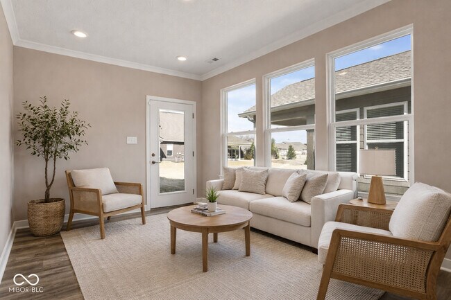 Building Photo - 1659 Dewey Dr