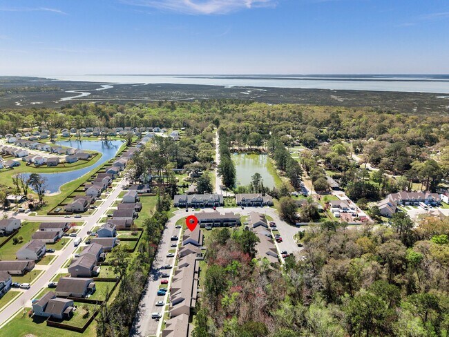 Building Photo - Move-In Ready 2BR Townhome in Beaufort – Don’t Miss This!