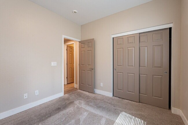 Building Photo - 7599 W Springfield Wy
