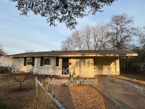 Building Photo - 2240 Patsy Ln