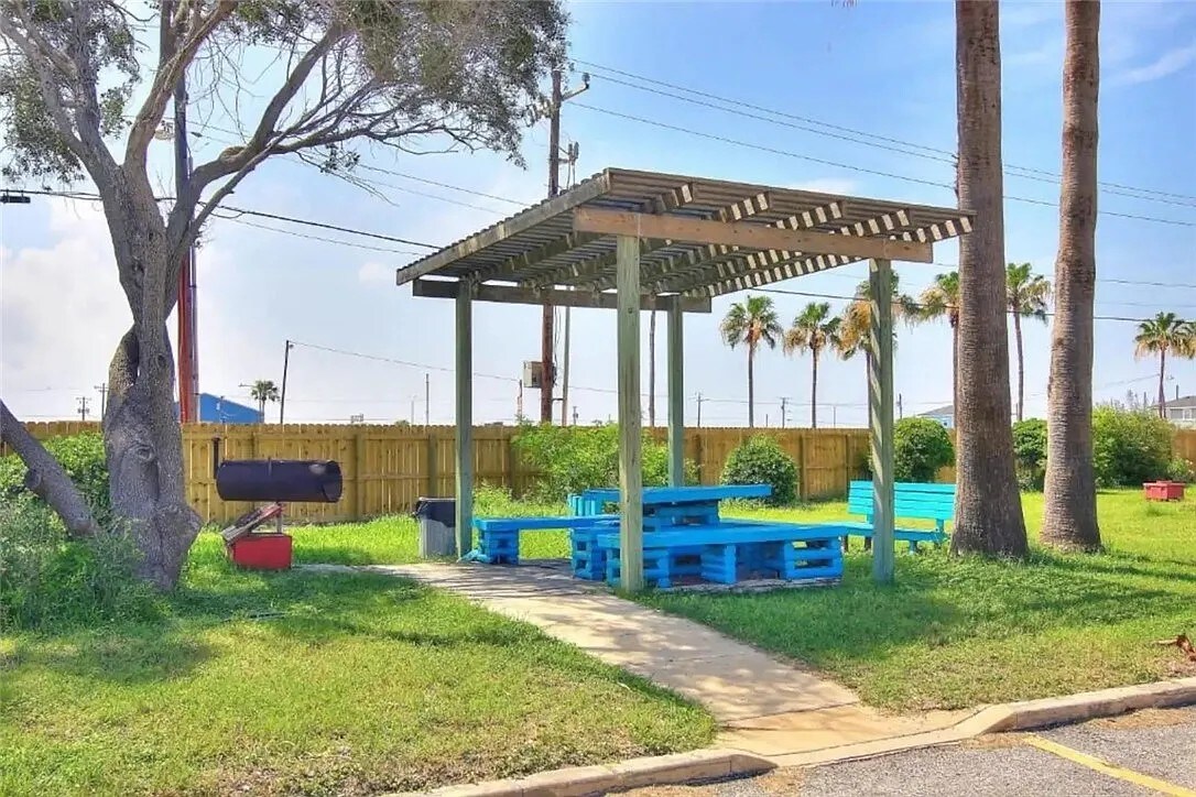 Building Photo - 3938 Surfside Blvd