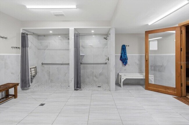 Building Photo - 5108 Brittany Dr S