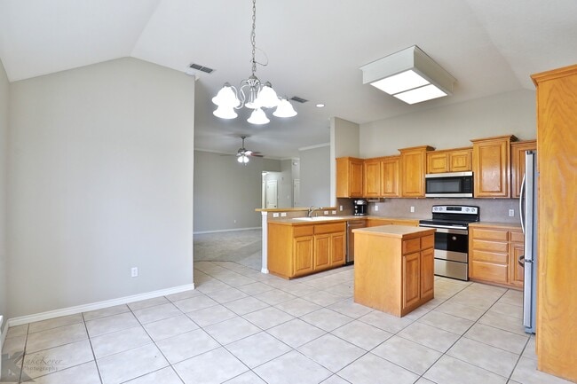 Building Photo - 7125 Sable Cir